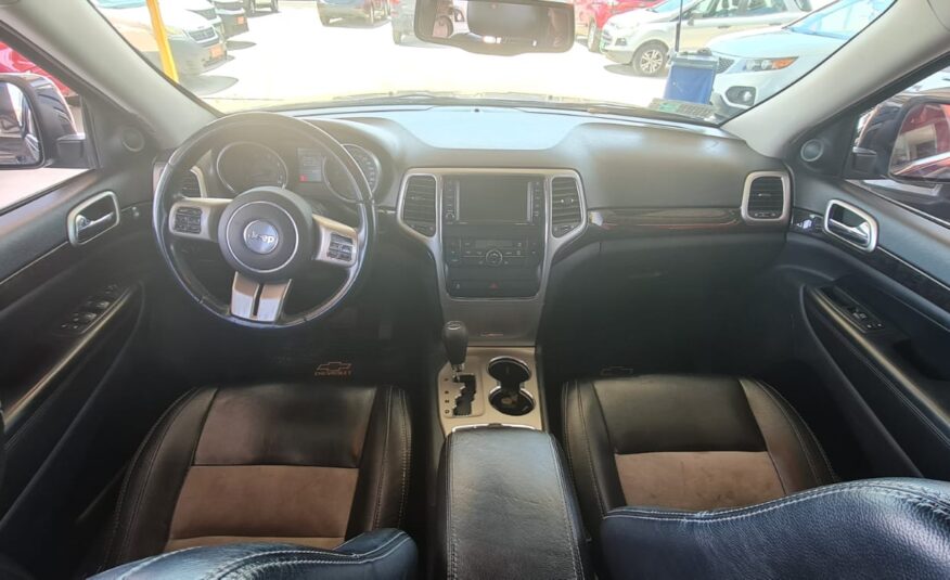 Jeep – GRAND CHEROKEE LAREDO 4X4 – 2013