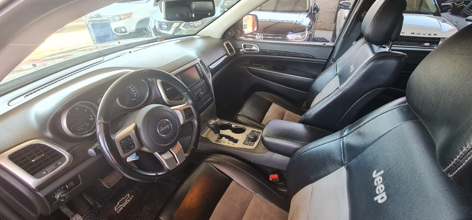 Jeep – GRAND CHEROKEE LAREDO 4X4 – 2013