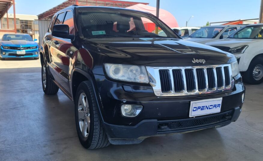 Jeep – GRAND CHEROKEE LAREDO 4X4 – 2013