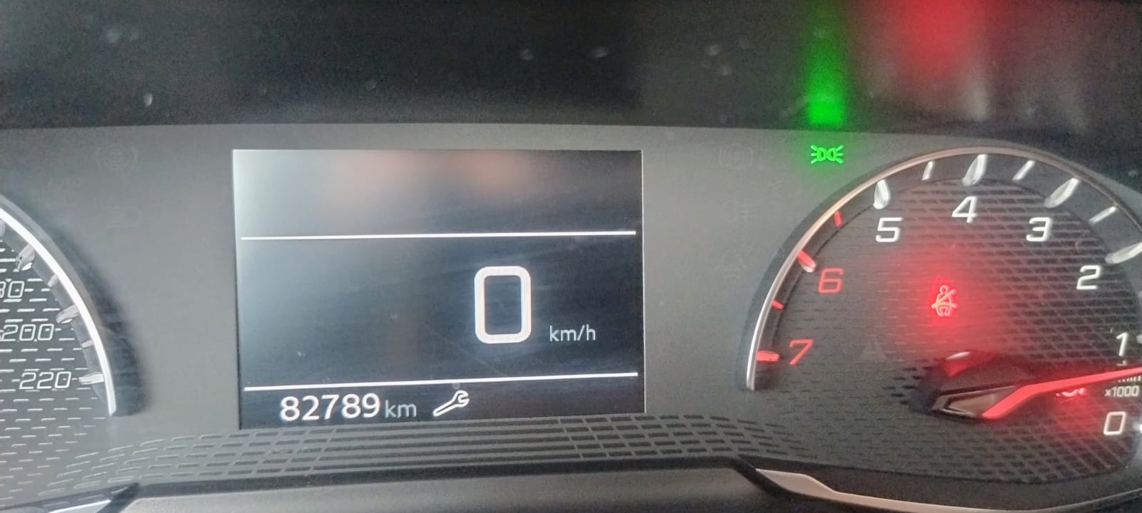 Peugeot – 2008 BLUE HDI 100 1.5 – 2021
