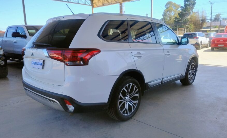 Mitsubishi – OUTLANDER GLX 4X4 AUT – 2016