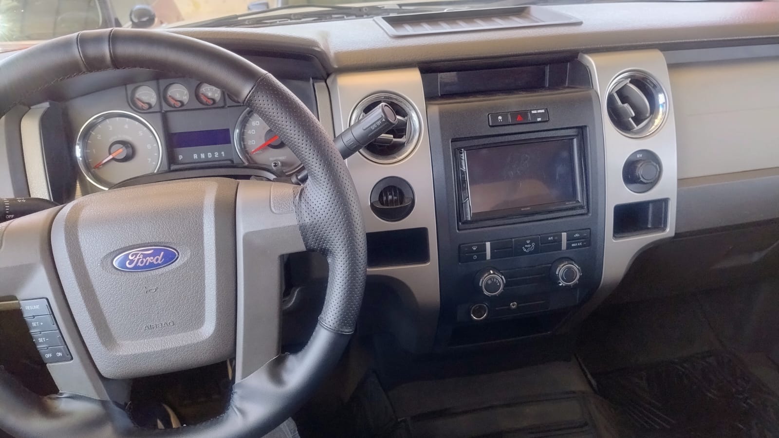 Ford – F150RC XLT 4.6 – 2010