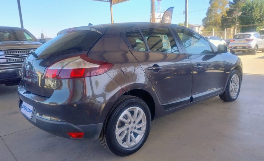 Renault – MEGANE 3 HB DYNAMIQUE 1.6 – 2015