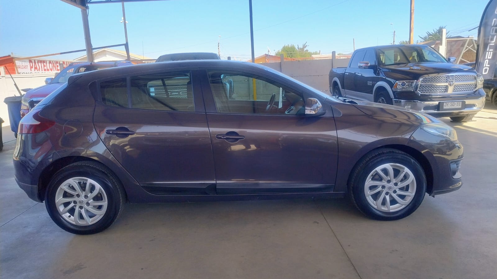 Renault – MEGANE 3 HB DYNAMIQUE 1.6 – 2015