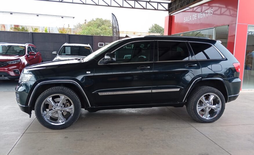 Jeep – NEW GRAND CHEROKEE LAREDO 3.6 AUT. – 2013