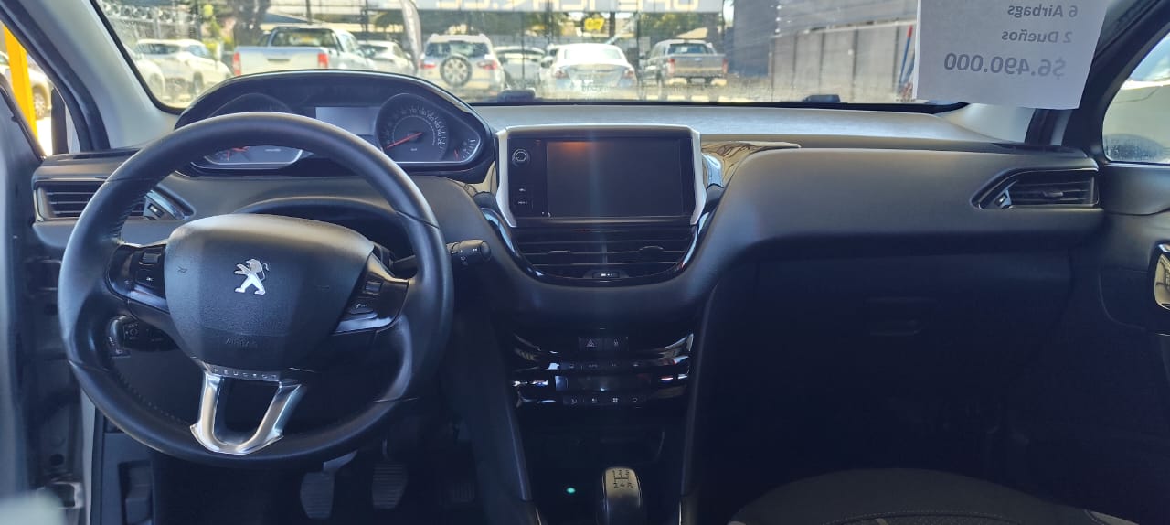 Peugeot – 208 ACTIVE HDI 1.4 – 2015