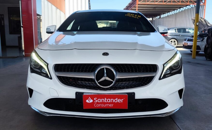 Mercedes-Benz	 – CLA 200D 2.1 AUT. DIESEL – 2019