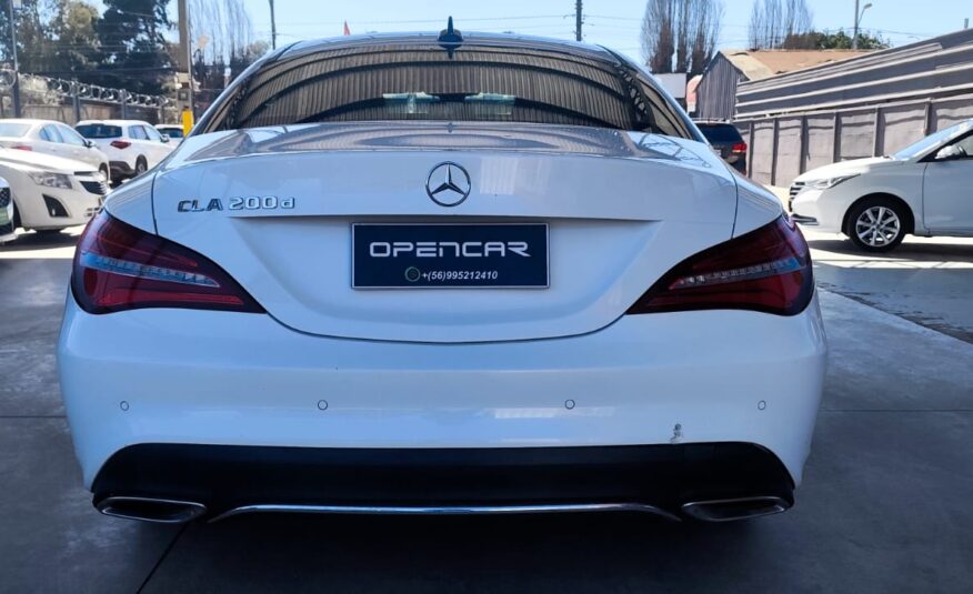 Mercedes-Benz	 – CLA 200D 2.1 AUT. DIESEL – 2019